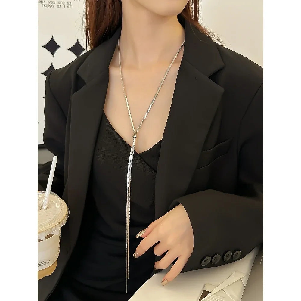 Exquisite Women's Light Luxury Pull-Out Necklace